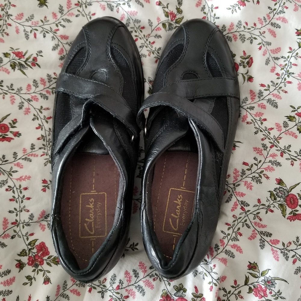 Black Clarks